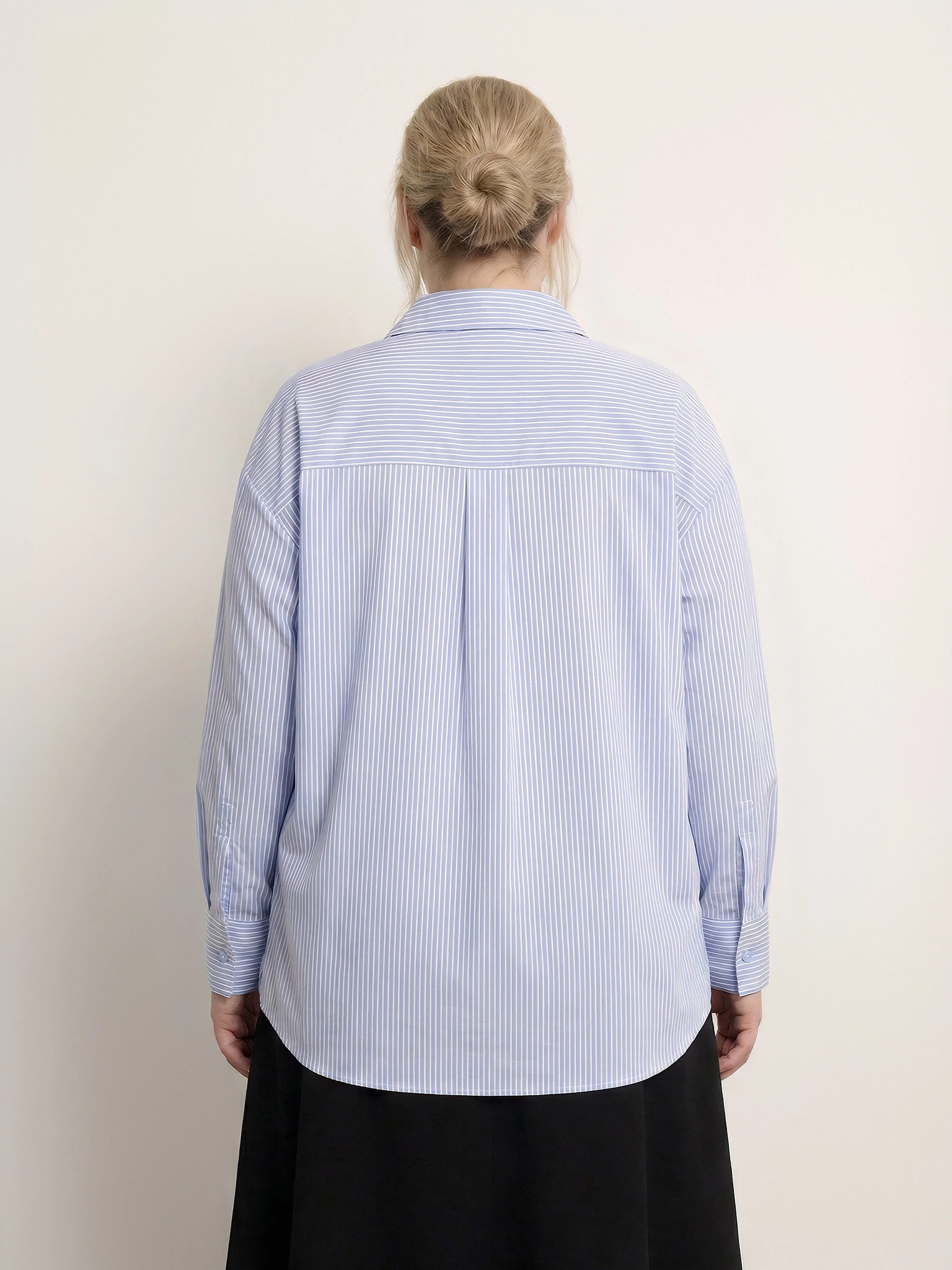 Блуза с бантом в полоску голубого цвета из вискозы